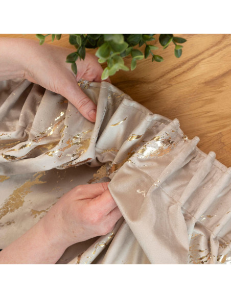 MARMA Zasłona gotowa na taśmie, szerokość 140cm x wysokość 250cm, kolor 015 ciemny kremowy ze złotym nadrukiem na VELVI T