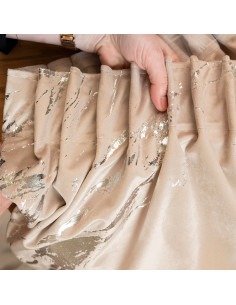 MARMA Zasłona gotowa na taśmie, szerokość 140cm x wysokość 250cm, kolor 003 jasny beżowy ze srebrnym nadrukiem na VELVI T