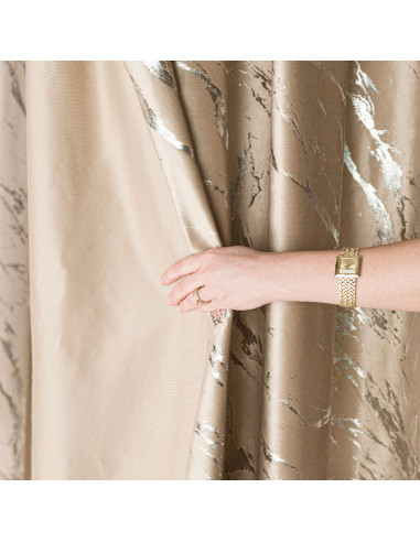 MARMA Zasłona gotowa na taśmie, szerokość 140cm x wysokość 250cm, kolor 001 ciemny beżowy ze srebrnym nadrukiem na VELVI 