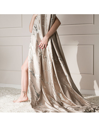 MARMA Zasłona gotowa na taśmie, szerokość 140cm x wysokość 250cm, kolor 015 ciemny kremowy ze srebrnym nadrukiem na VELVI 