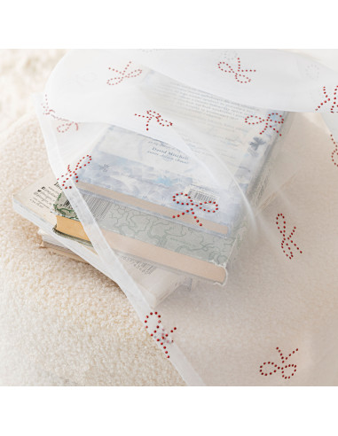 RIBBON Firana gotowa na woalu w diamentowe kokardki, na taśmie, z ołowianką, szerokość 140 x wysokość 250cm, kolor 002 bi